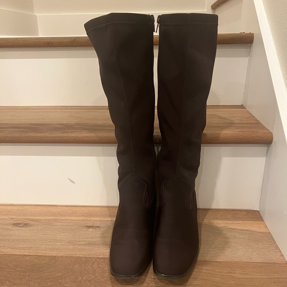 Brown Boots Size 8